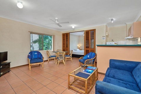 Royal Palm Villas - Accommodation Gladstone 2
