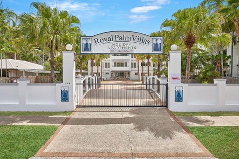 Royal Palm Villas - Accommodation Gladstone 0
