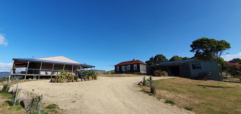 Ruby's Cottage Farm Stay - Accommodation Gladstone 2