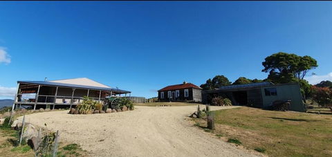 Ruby's Cottage Farm Stay - Accommodation Gladstone 0