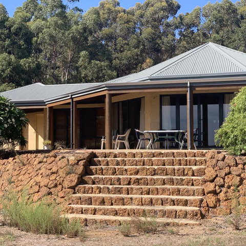 Rural Hideaway - Yallingup - Accommodation Gladstone 3