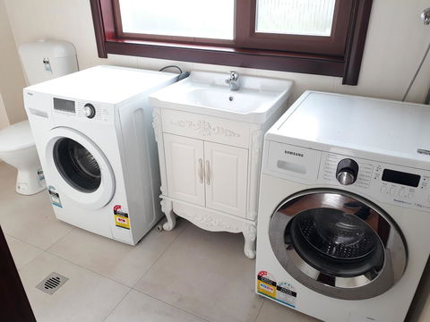 Safe And Quiet Rooms In Sydney - Accommodation Gladstone 3