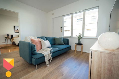 Sahara On Anzac-Close To Airport, City & Beach! - Accommodation Gladstone 0