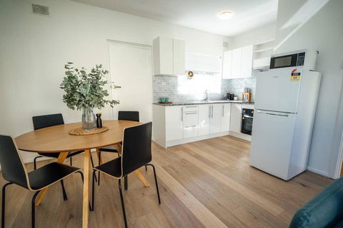 Sahara On Anzac-Close To Airport, City & Beach! - Accommodation Gladstone 2