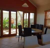 Salty Eyre Glenelg - Accommodation Gladstone