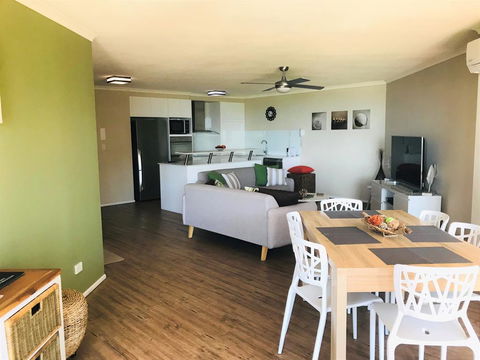 Sanctuary Beach Resort - Accommodation Gladstone 3