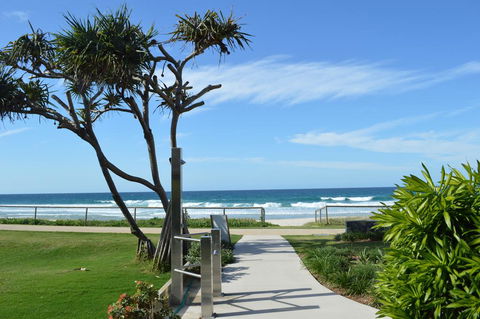 Sanctuary Beach Resort - Accommodation Gladstone 0