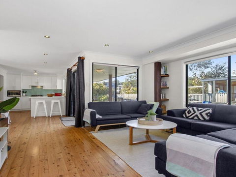 Sand Dunes - House And Cabin Accommodation - Accommodation Gladstone 0