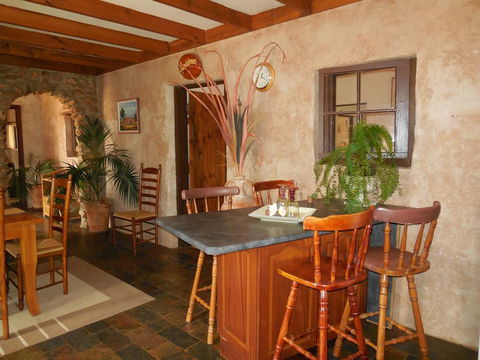 Sandalmere Cottage - Accommodation Gladstone 2