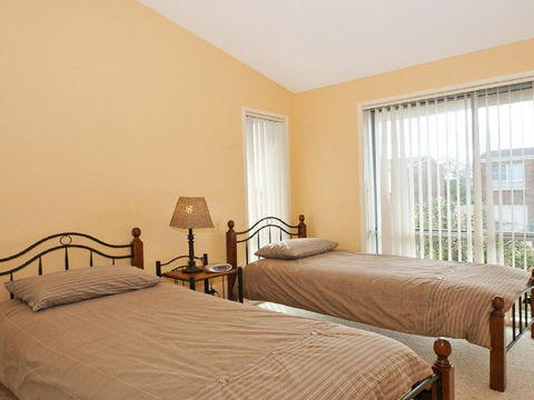 Sandalwood - Direct Beach Access To Tilbury Cove - Accommodation Gladstone 3