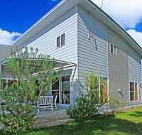 Sandlewood Breeze - spacious entertainer - Accommodation Gladstone