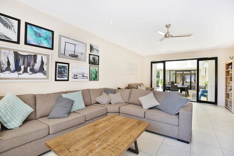 Sandy Bottom - Pet Friendly - 3 Min Walk To Beach - Accommodation Gladstone 2
