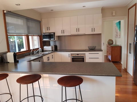 Sandy Bottoms - Accommodation Gladstone 3