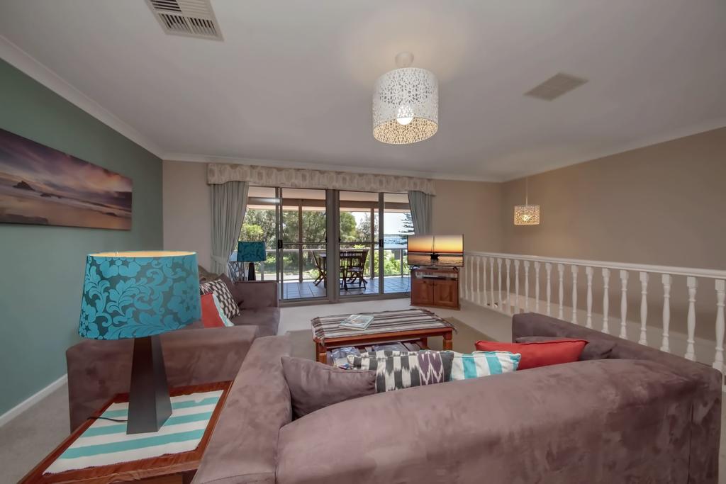 Corlette NSW Accommodation Gladstone