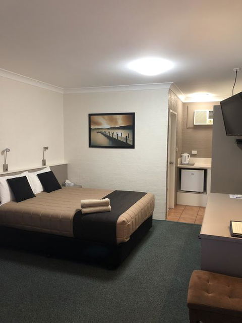 Sapphire City Motor Inn - Accommodation Gladstone 1