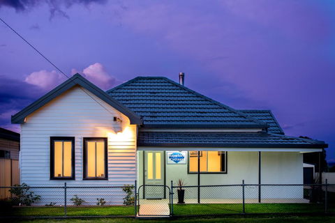 Sapphire Cottage - Accommodation Gladstone 0