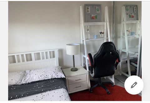 Sassy And Modern Apartment - Accommodation Gladstone 0