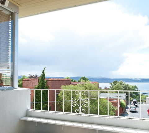 Scarlett's By Salamanca - Accommodation Gladstone 0