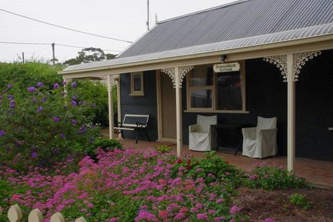 Schoolhouse Cottage American River - Accommodation Gladstone 2