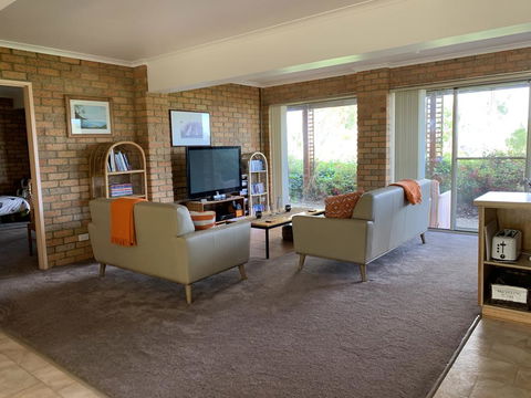 Sea Change Safety Cove - Accommodation Gladstone 2