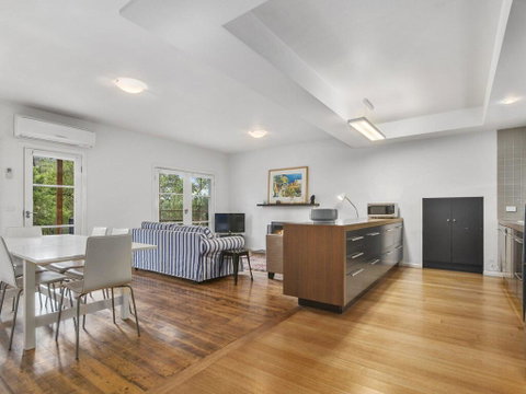 SEA CORNER - Anglesea - Accommodation Gladstone 1