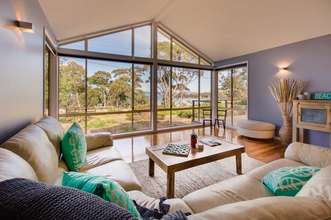 Sea La Vie - Accommodation Gladstone 0