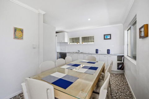 Sea Shack - 29 Pelican Street, Peregian Beach, Noosa Area - Accommodation Gladstone 3