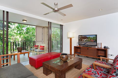 Sea Temple Palm Cove Apartment 213 - Accommodation Gladstone 1