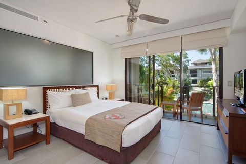 Sea Temple Palm Cove Luxury Studio 212 - Accommodation Gladstone 0