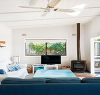 Sea Urchin 9 Sandy Point Road - Accommodation Gladstone