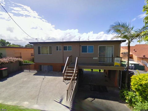 Sea View, 3 Hodgson Street - Accommodation Gladstone 1