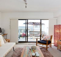 Seabreeze - Coastal Living - Accommodation Gladstone