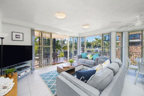 Seabreeze 4 On Lawson Street - Accommodation Gladstone 1