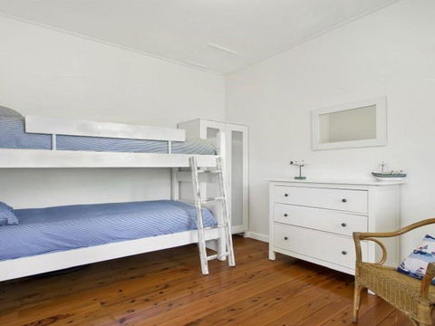 Seahorse - Beach Just 550m From House - Accommodation Gladstone 2