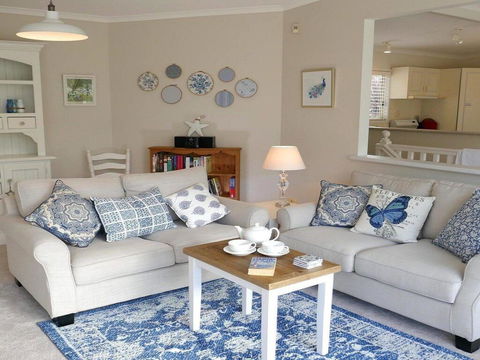 Sealark - Views Of The Bay - Accommodation Gladstone 2