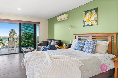 Seamist - Accommodation Gladstone 2