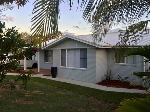 Seamist @ Scotts Head - Accommodation Gladstone 0