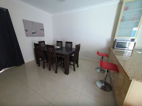 Seas The Day - Accommodation Gladstone 2
