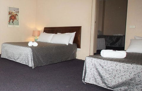 Seaton Arms Motor Inn - Accommodation Gladstone 2