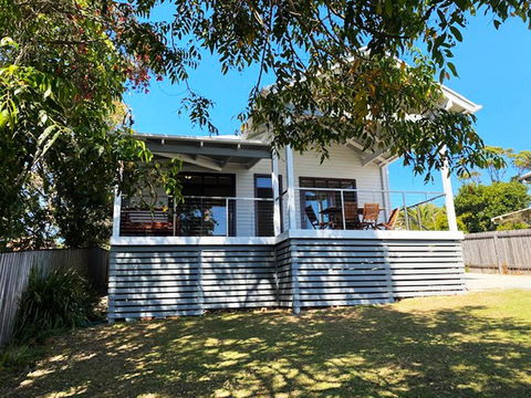 Seaview On Byron - Accommodation Gladstone 1