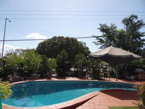 Seaview Studio - Accommodation Gladstone 3
