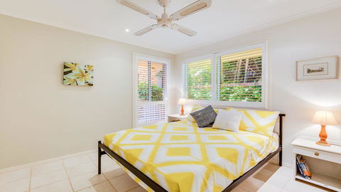 SECRET GARDEN - WiFi - Netflix - Pet Friendly - Accommodation Gladstone 2