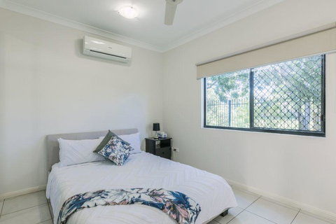 Secure 2 Bed Unit In Gray - Close Palmerston City - Accommodation Gladstone 2