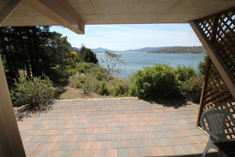 Seeblick 3 On Lake Jindabyne - Accommodation Gladstone 0