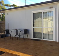 Self Contained Cabin - Accommodation Gladstone