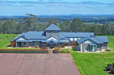 Sensational Heights Bed & Breakfast - Accommodation Gladstone 0
