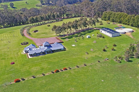 Sensational Heights Bed & Breakfast - Accommodation Gladstone 2