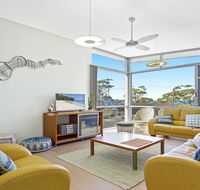 Serene - spacious air conditioned accommodation - Accommodation Gladstone