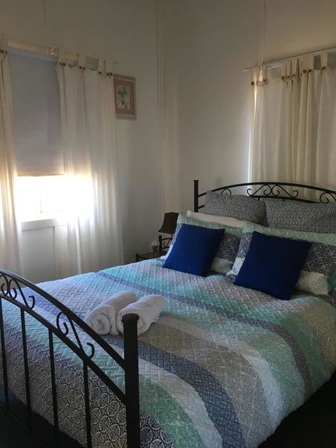 Serenity On Stanthorpe - Accommodation Gladstone 3