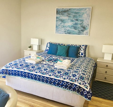 Shades Of Blue Eco Retreat - Accommodation Gladstone 2